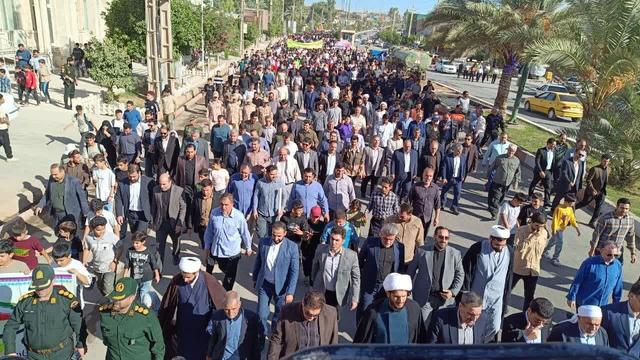 همبستگی مرزنشینان قصرشیرین در راهپیمایی ۱۳ آبان؛ از شعارهای ضداستکباری تا سینه‌زنی فاطمیه