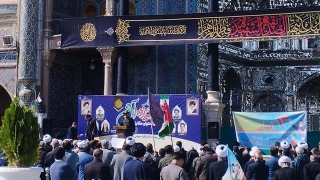 ملت ایران با تکیه بر ایمان و مقاومت همواره در برابر بیگانگان ایستاده‌است