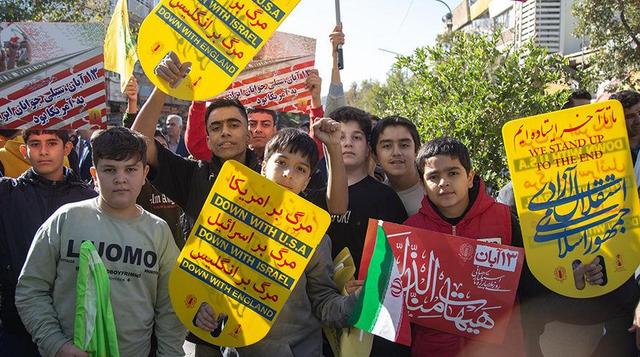 فیلم I راهپیمایی ۱۳ آبان در سنندج