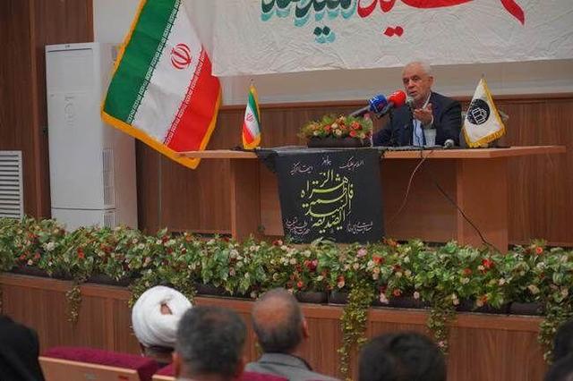 ۱۳ آبان نقطه اوج مبارزات مردم در روند پیروزی انقلاب شکوهمند اسلامی است