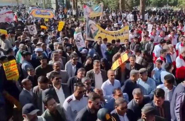 فیلم/ راهپیمایی یوم‌الله ۱۳ آبان در زاهدان