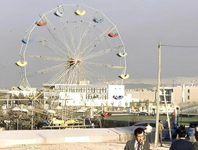 سفر در زمان؛ میدان ونک و چرخ فلک معروف‌اش در دهه ۵۰ (عکس)