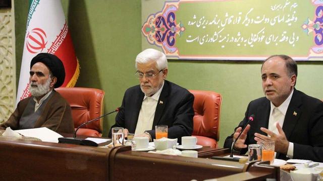 کشت فراسرزمینی ایران در ۴ کشور/ تدوین سند توسعه عدالت‌محور/ خودکفایی در شکر، گوشت قرمز و موز تا پایان دولت