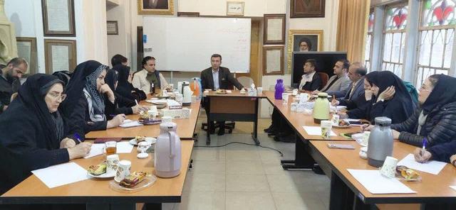 ناطق بیان کرد: حمایت دفتر هنر و ادبیات اسارت حوزه هنری از تولید رمان و فیلمنامه‌های مرتبط با دفاع مقدس