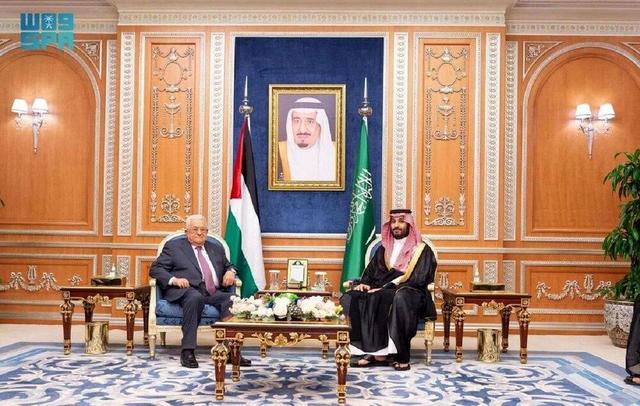 پیام ولیعهد عربستان به محمود عباس