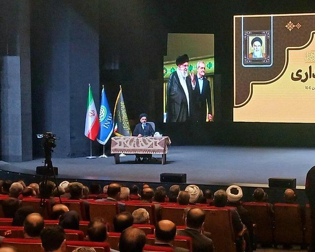 امام جمعه ارومیه: مسئولان بهبود وضعیت معیشت مردم را به عنوان اولویت اصلی خود قرار دهند