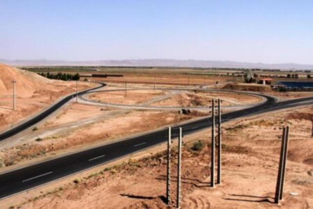 طرح اصلاح و منظرآرایی میدان قشلاق در بخش مرکزی قم اجرا شد