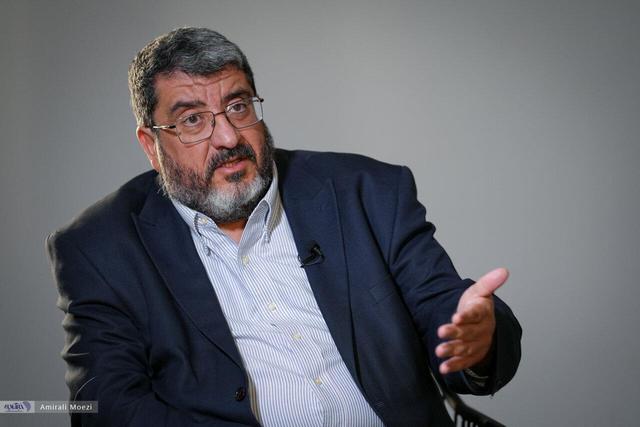 واکنش فواد ایزدی به پیروزی ممدانی: پیام ۱۳ آبان به نیویورک رسید