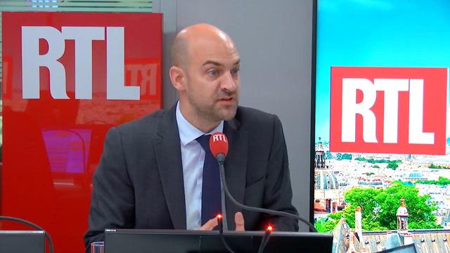 بارو: آزادی اتباع ارتباطی به بحث هسته‌ای ندارد / سوال خبرنگار: عراقچی به شما چه پاسخ داد؟ بارو: اجازه دهید سکوت کنم چون مذاکرات در سکوت پیش رفت