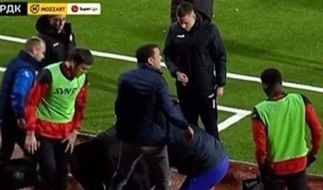 ببینید | تراژدی در فوتبال صربستان؛ مرگ سرمربی 44 ساله در جریان مسابقه!