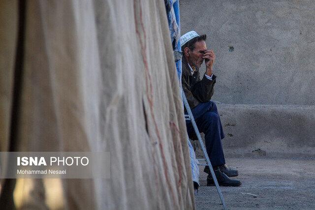 تصاویری از عزاداری اهالی روستای صابر کاظمی بعد از درگذشت او