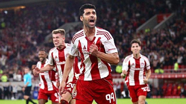 شوک به طارمی و هم‌تیمی ها در دقیقه ۹۵؛ تصمیم عجیب سرمربی المپیاکوس در خصوص مهدی