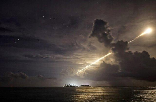 آمریکا یک موشک بالستیک قاره‌پیما را آزمایش کرد | برد ۶۰۰۰ مایل با قابلیت حمل کلاهک هسته ای