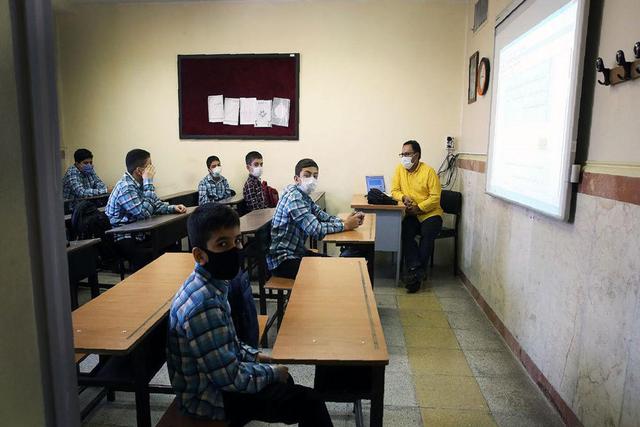 سن ورود به دانشگاه فرهنگیان افزایش یافت