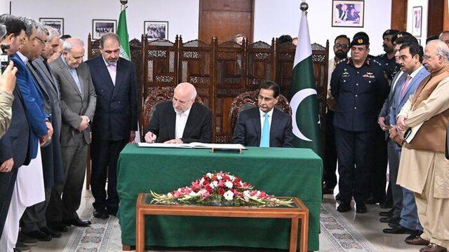 تعهد تهران-اسلام‌آباد به تقویت روابط راهبردی و پارلمانی