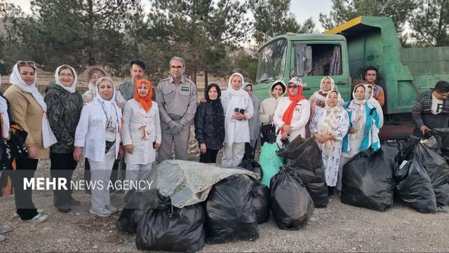 «شاهرود» نماد فرهنگ زیست‌محیطی با مشارکت بانوان در پاکسازی طبیعت