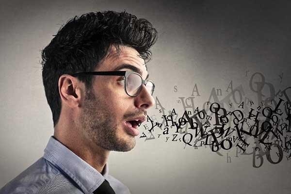 فلوئنسی چیست؟ تکنیکهای بهبود فلوئنسی خیلی سریع