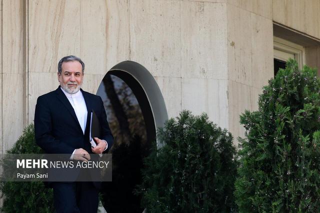 اگر احیاناً مذاکره‌ای رخ دهد، فقط در خصوص مسائل هسته‌ای خواهد بود