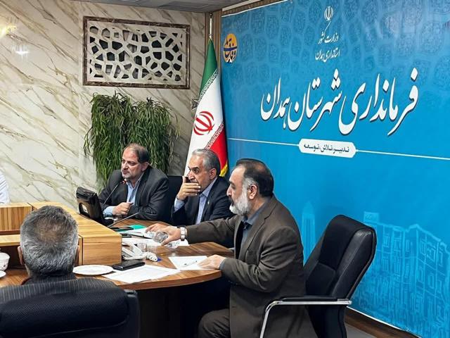 معتمدین حلقه ارتباط مردم و مدیران شهری هستند