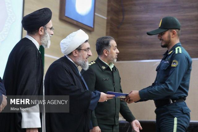 تجلیل از برگزیدگان آزمون های حفظ عمومی قرآن کریم در تبریز