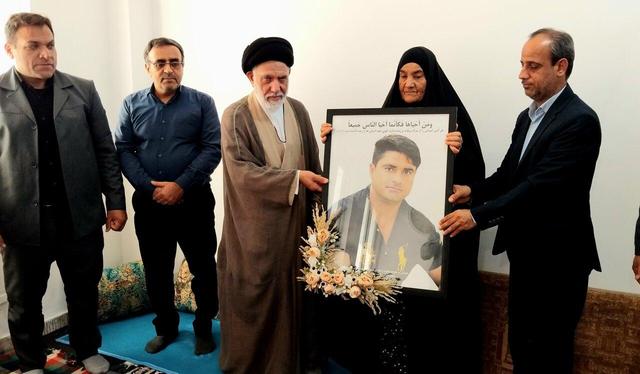 امام‌جمعه دیر: اهدای عضو به فرهنگ عمومی تبدیل شود