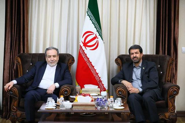 وزیر امور خارجه در همدان