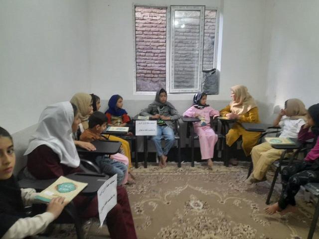 برگزاری مسابقه حفظ قرآن کریم به مناسبت هفته نوجوان در زرینه