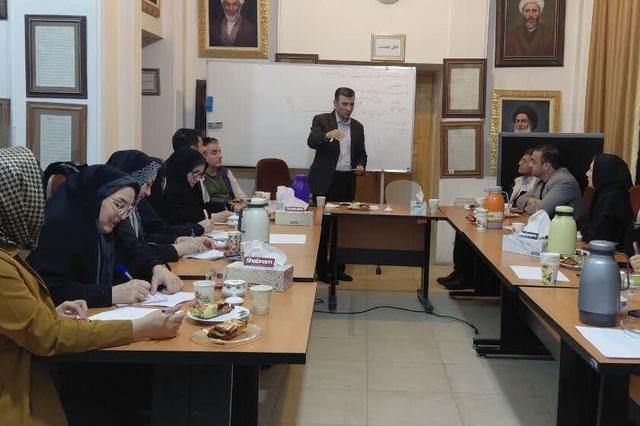 دوره آموزش خاطره‌نویسی دفاع‌مقدس برگزار شد