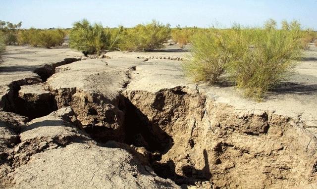 پیشرفت ۸۰ درصدی بررسی فرونشست زمین در دشت‌های شرق کرمانشاه