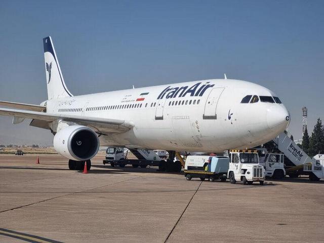 پرواز مدینه - بندرعباس به دلیل شرایط جوی در فرودگاه شیراز فرود آمد