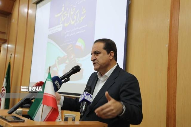 استاندار ایلام: همدلی و همکاری کلید حل مسائل اجتماعی است