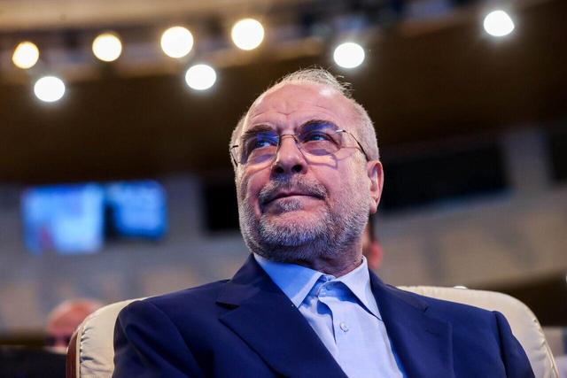 یادداشت قالیباف در دفتر یادبود مجلس ملی پاکستان