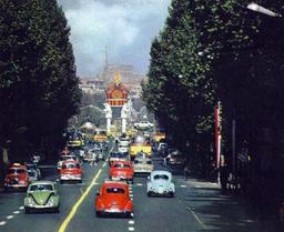 عکس قدیمی از خیابان ولیعصر فعلی