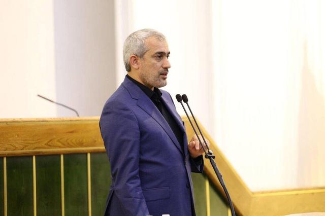 بانک‌ها باید در مسیر رشد عدالت‌محور حرکت کنند / تأکید وزیر اقتصاد بر ادغام کامل بانک آینده در بانک ملی