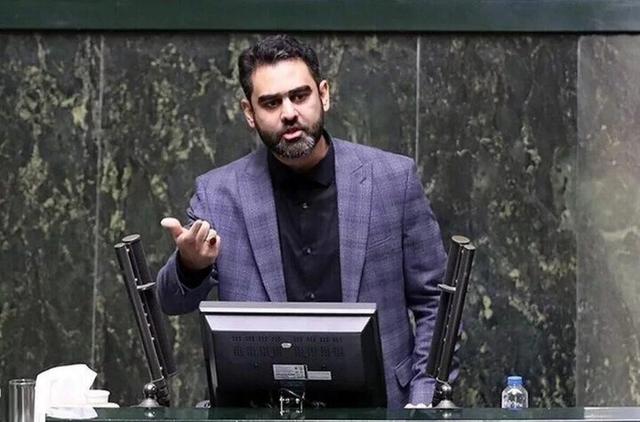 بابک زنجانی تهدید کرد/ ثابتی جواب داد و قسم خورد؛ تا روزی که زنده باشم دست از سر تو و امثال تو برنمی دارم