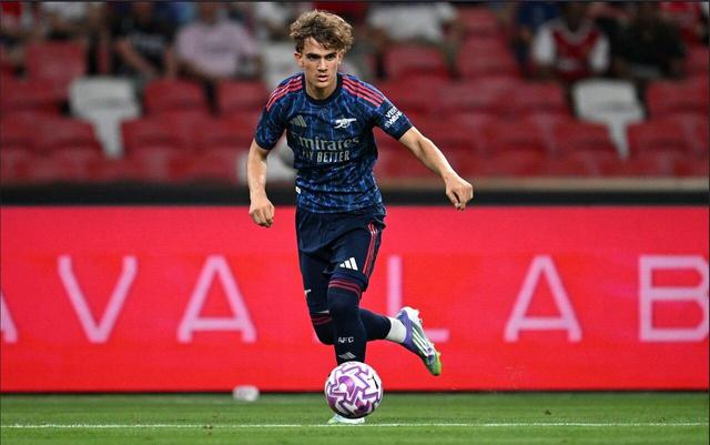 بازیکن-کودک؛ پیروزی در لیگ قهرمانان اروپا با یک بازیکن ۱۵ساله!