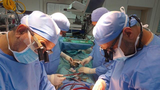 این توده وحشتناک و ۷کیلویی از رحم بیمار اردبیلی خارج شد + عکس