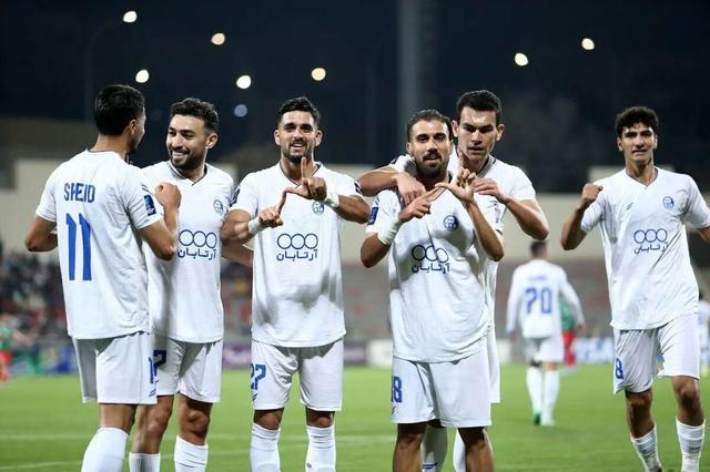 تغییر معادلات صعود استقلال؛ آبی‌ها به چند امتیاز نیاز دارند؟