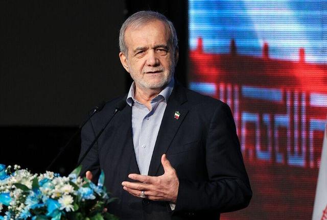 پزشکیان در نشست با علما و روحانیون استان کردستان: تفرقه در امت اسلام، خواست صهیونیسم جهانی است