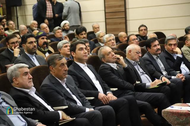 نشست فرهیختگان کردستان با رییس جمهور