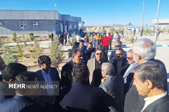 اعضای کمیسیون اجتماعی مجلس از کارخانه طلای تفتان بازدید کردند