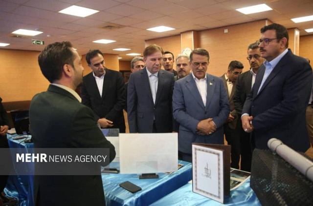 معاون رئیس جمهور از پارک علم و فناوری بوشهر بازدید کرد