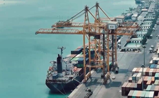 معاون رئیس جمهور از بندر بوشهر بازدید کرد