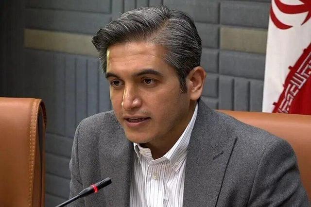 فتحی: رئیس‌جمهور تابوها را شکست و به وحدت ملی معنا بخشید