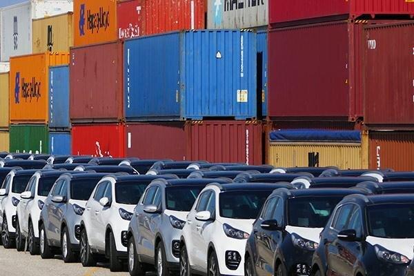 مجلس با کاهش تعرفه خودروهای وارداتی موافقت کرد