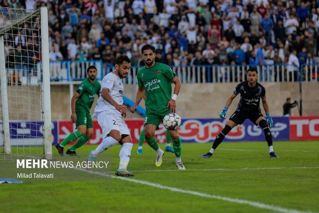 مربی شمس آذر: پنالتی و کارت‌ها روند بازی ما را مختل کرد