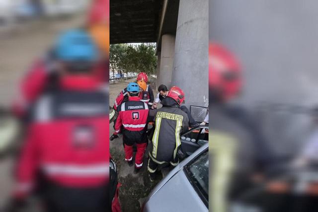 تصادف دو خودرو در مشهد ۳ مصدوم و یک محبوس بر جا گذاشت