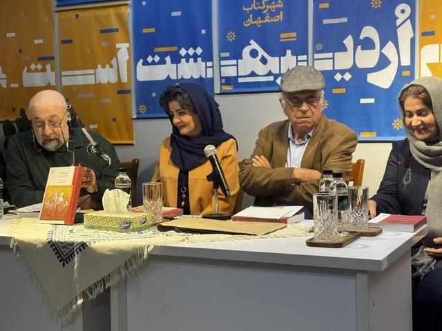 ترجمه به مثابه زیستن با اسطوره؛ ۴۵۱ روز همراهی سمیه سمساریلر با ویلیام جی. دوتی