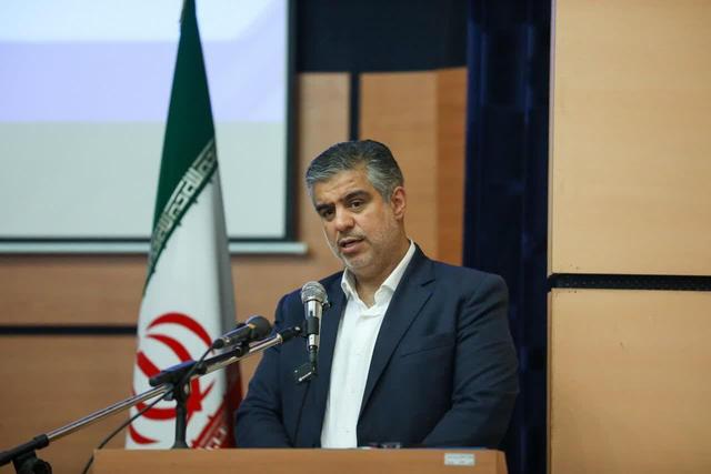 استاندار مرکزی: توسعه مسکن کارگری با استفاده از تجربه موفق تعاونی‌های مسکن