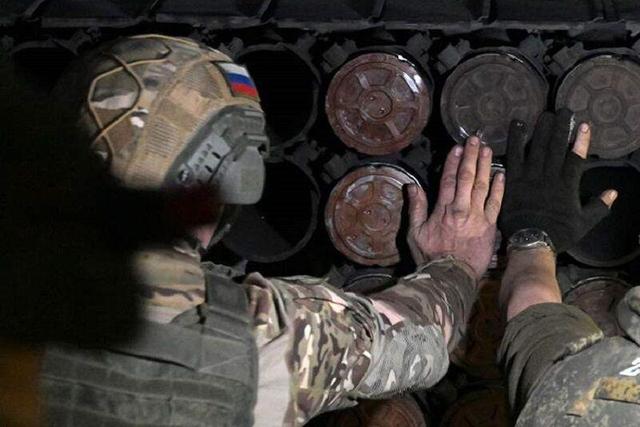 تاکتیک‌های جدید روسیه در شرق اوکراین/ مسکو: ۱۲۰۵ اوکراینی کشته شدند